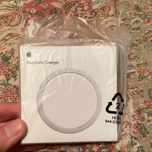 New Apple MagSafe charger